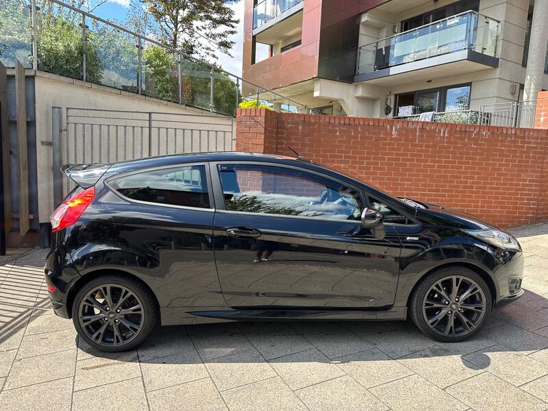 FORD FIESTA