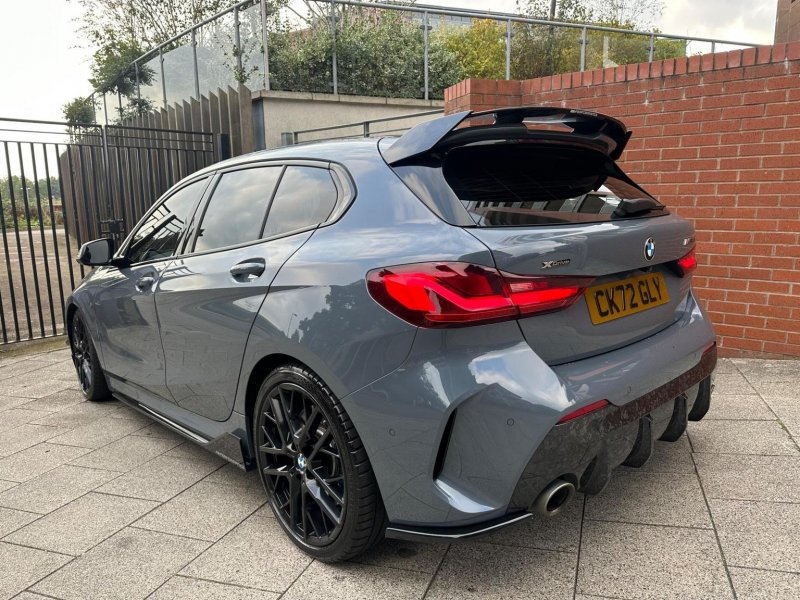 BMW 1 SERIES