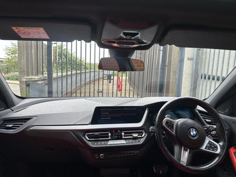 BMW 1 SERIES