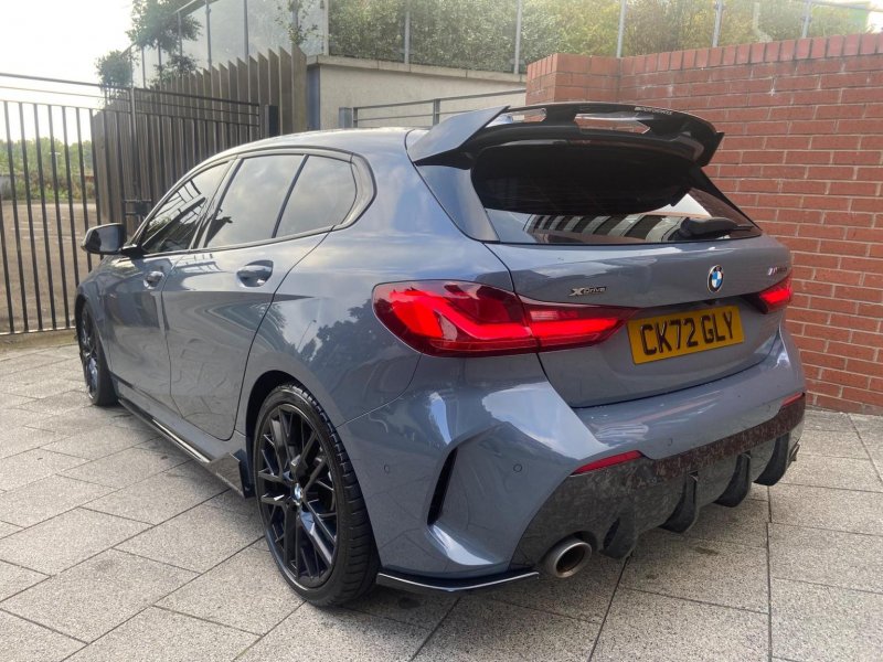 BMW 1 SERIES