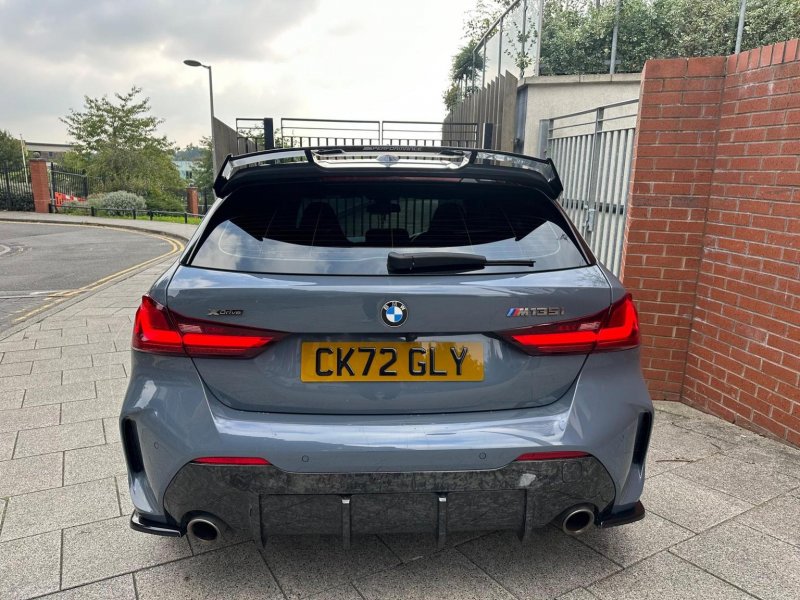 BMW 1 SERIES