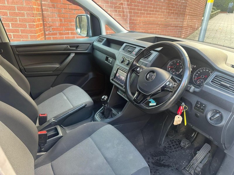 VOLKSWAGEN CADDY