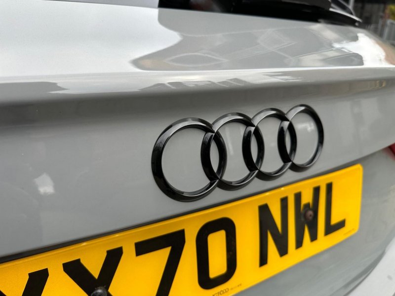 AUDI RS Q3