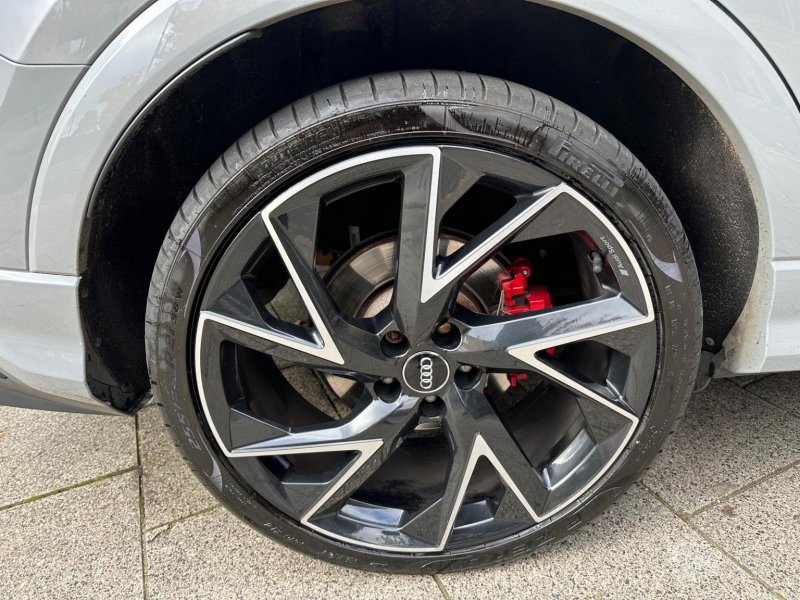 AUDI RS Q3