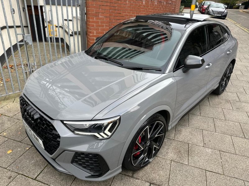 AUDI RS Q3