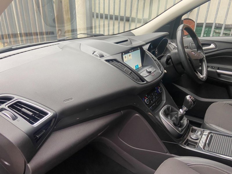 FORD KUGA