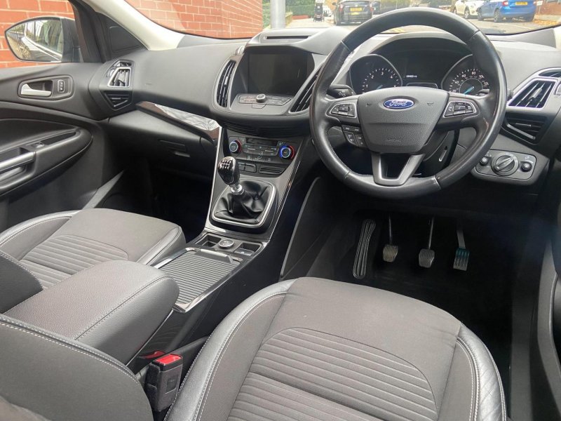 FORD KUGA