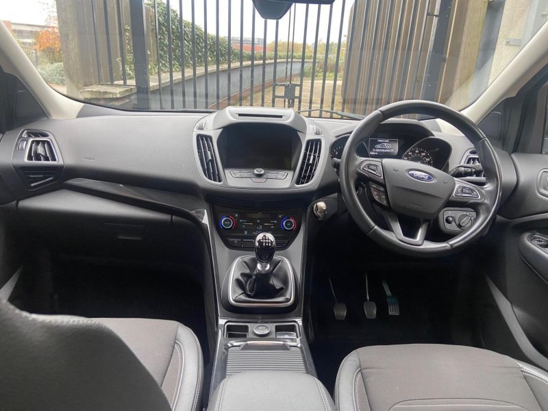 FORD KUGA