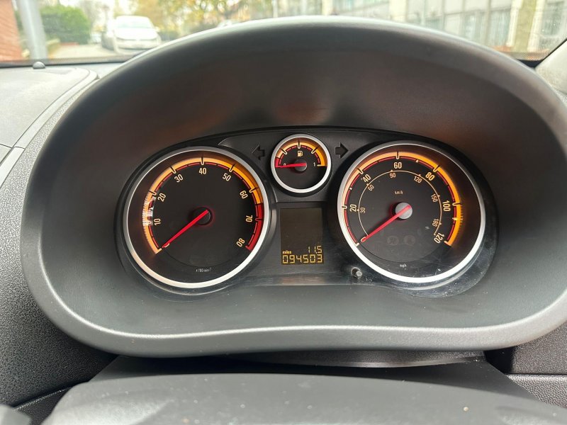 VAUXHALL CORSA