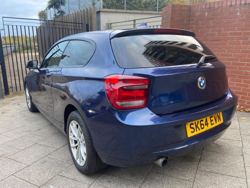 BMW 1 SERIES