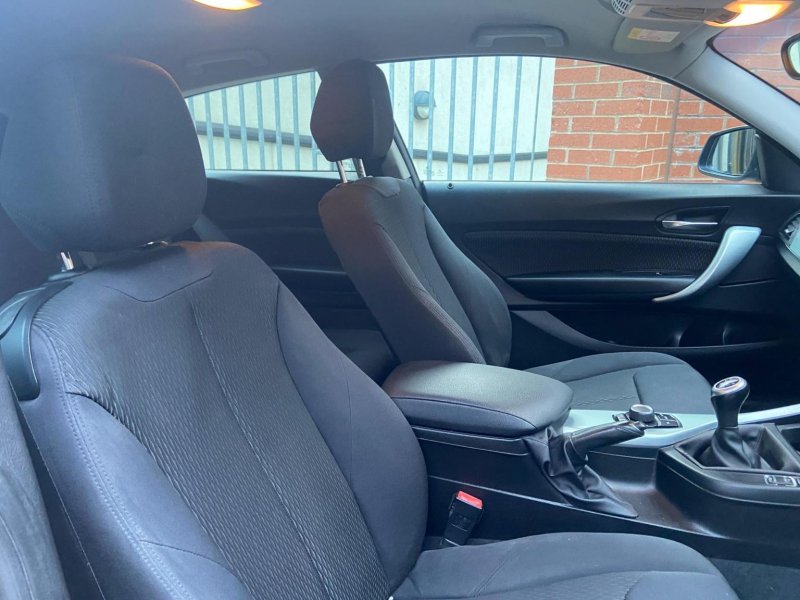 BMW 1 SERIES