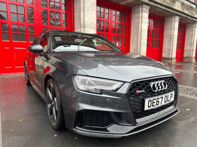 AUDI RS3