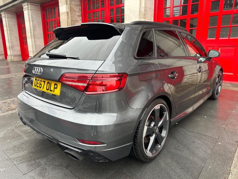 AUDI RS3