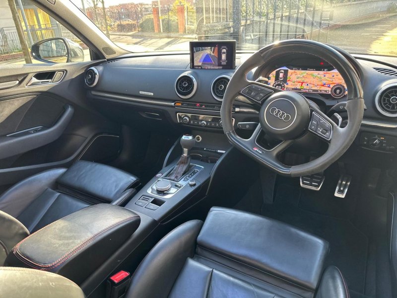 AUDI RS3