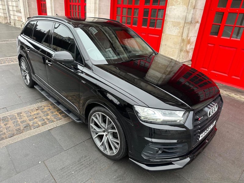 AUDI SQ7