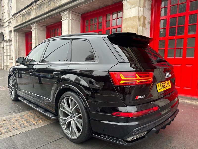 AUDI SQ7