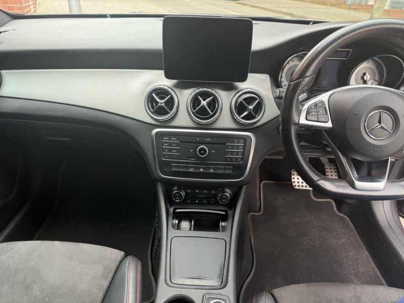 MERCEDES-BENZ GLA CLASS