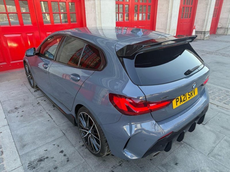 BMW 1 SERIES