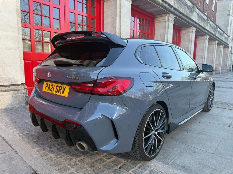 BMW 1 SERIES