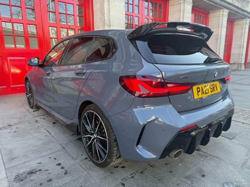 BMW 1 SERIES