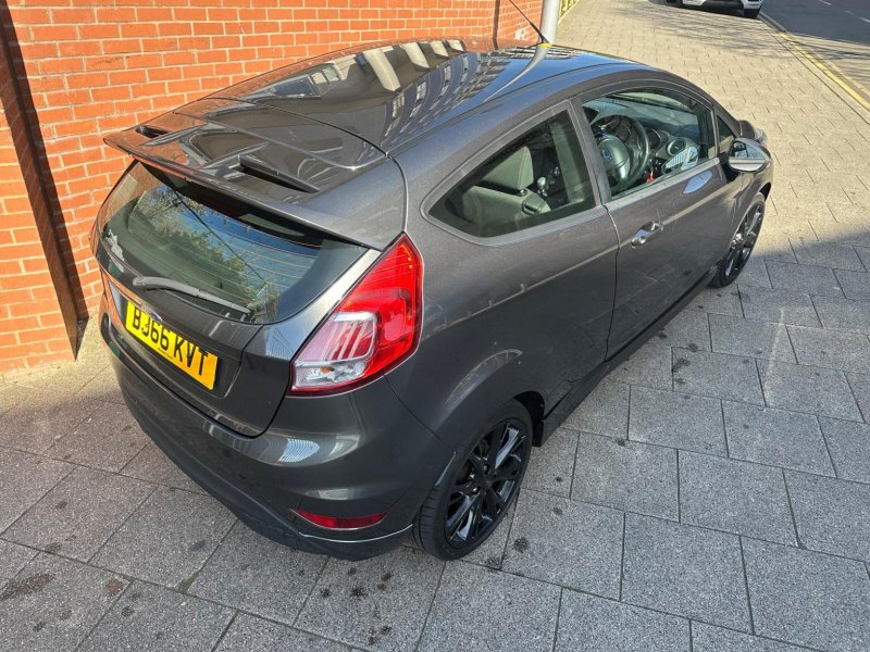 FORD FIESTA