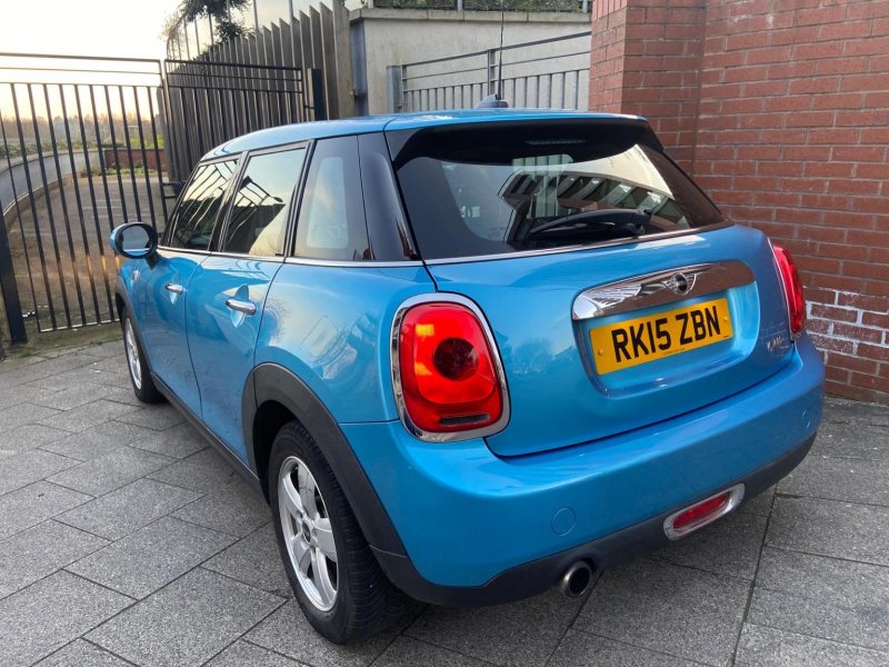 MINI HATCH