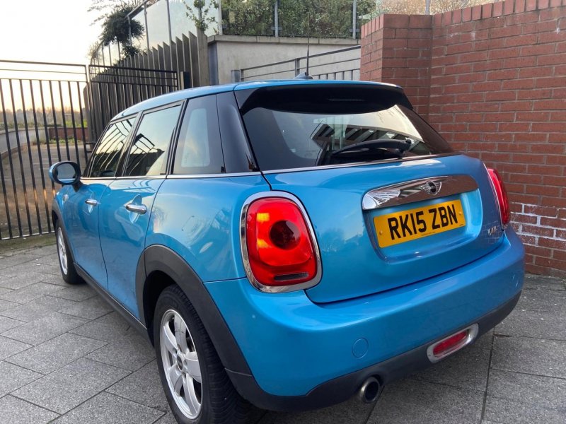 MINI HATCH