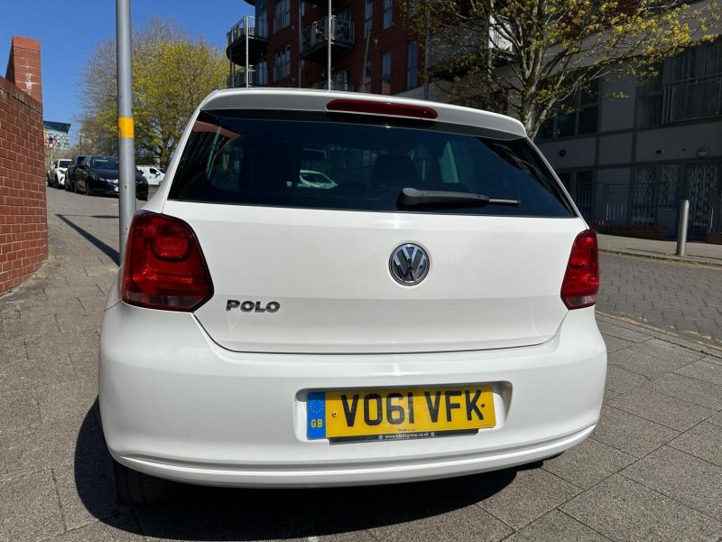 VOLKSWAGEN POLO
