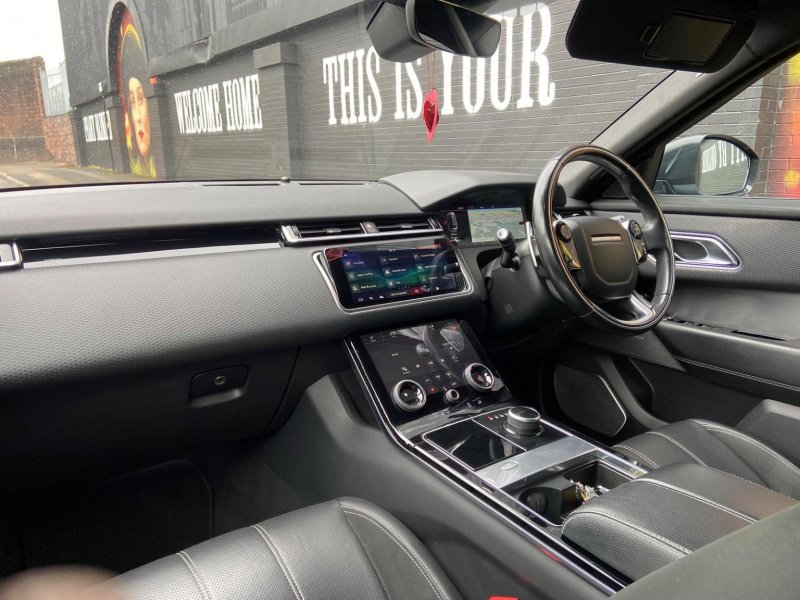 LAND ROVER RANGE ROVER VELAR