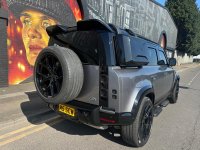 LAND ROVER DEFENDER 110