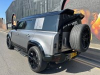 LAND ROVER DEFENDER 110