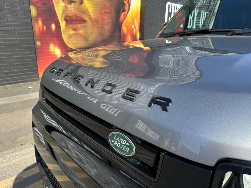 LAND ROVER DEFENDER 110