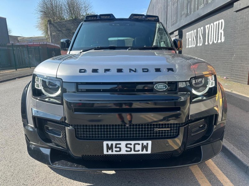 LAND ROVER DEFENDER 110