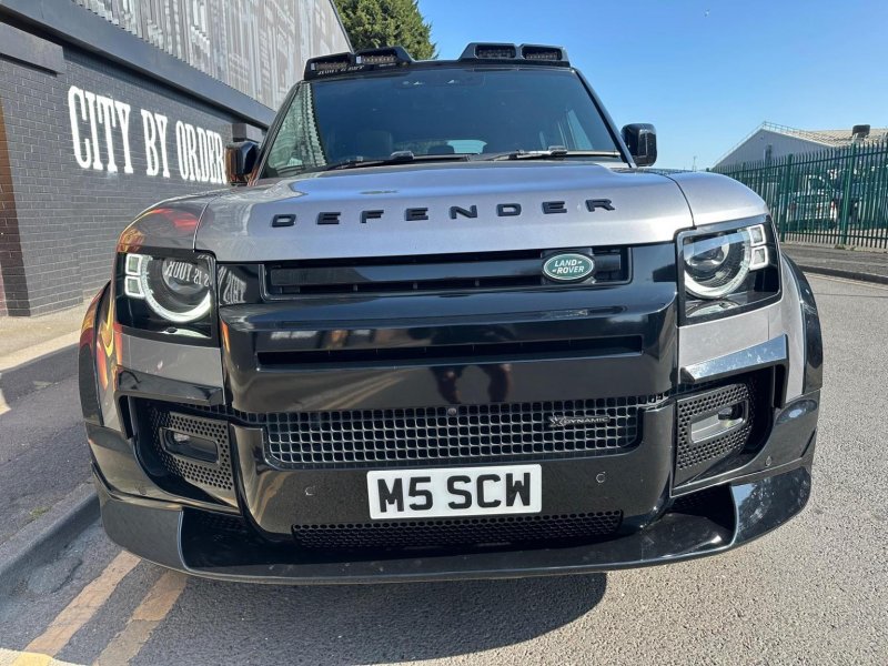 LAND ROVER DEFENDER 110