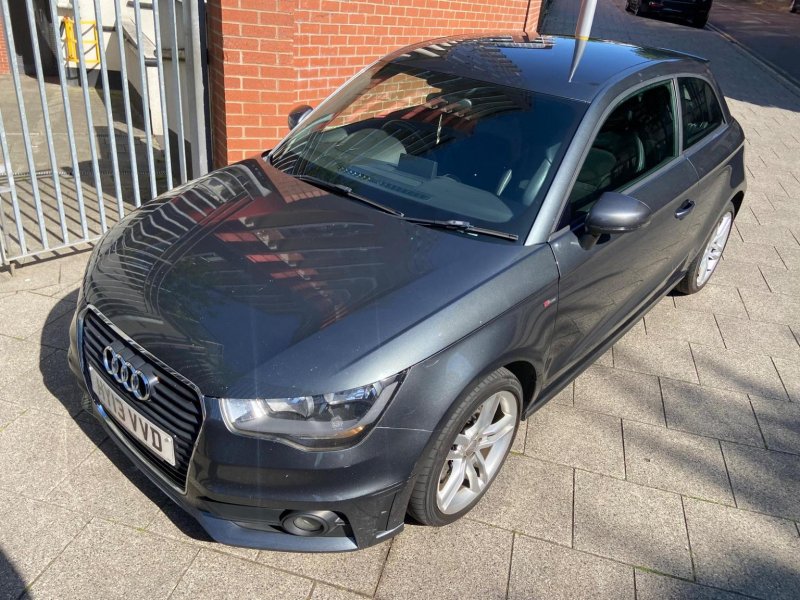 AUDI A1