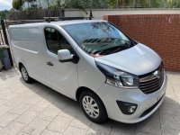 VAUXHALL VIVARO