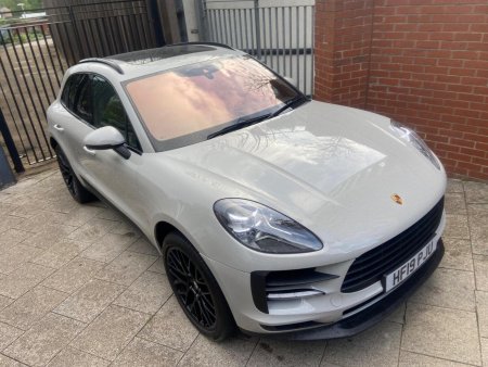 PORSCHE